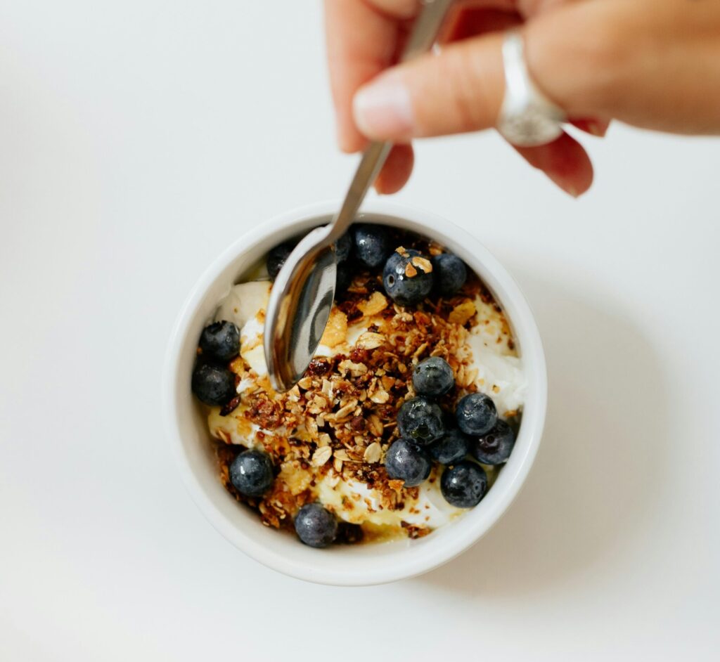 10 Snacks, die dich wirklich versorgen – ohne schlechtes Gewissen